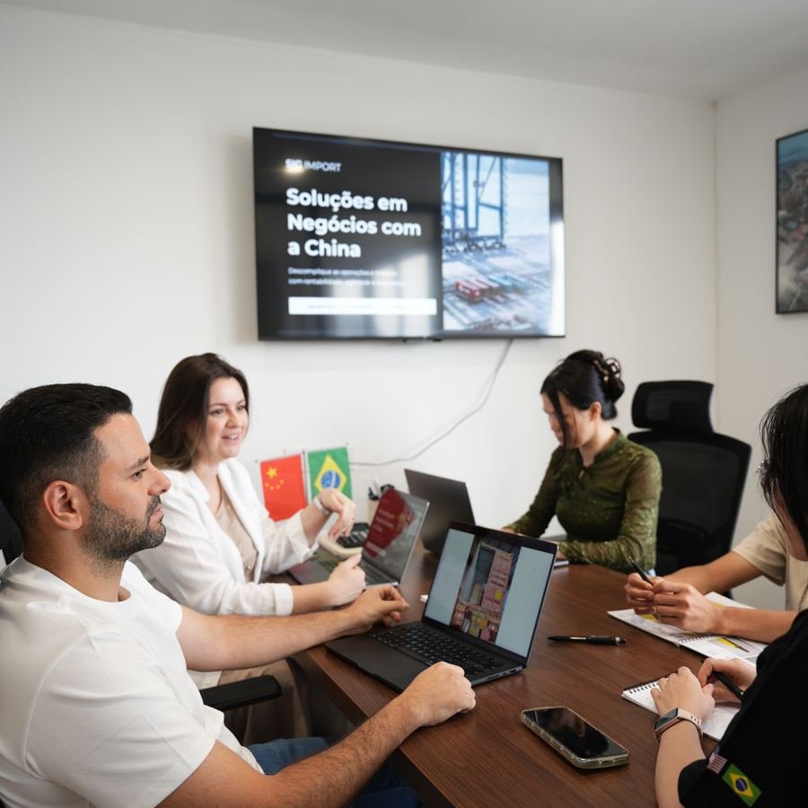 Reunião de projeto no escritório de Shenzhen