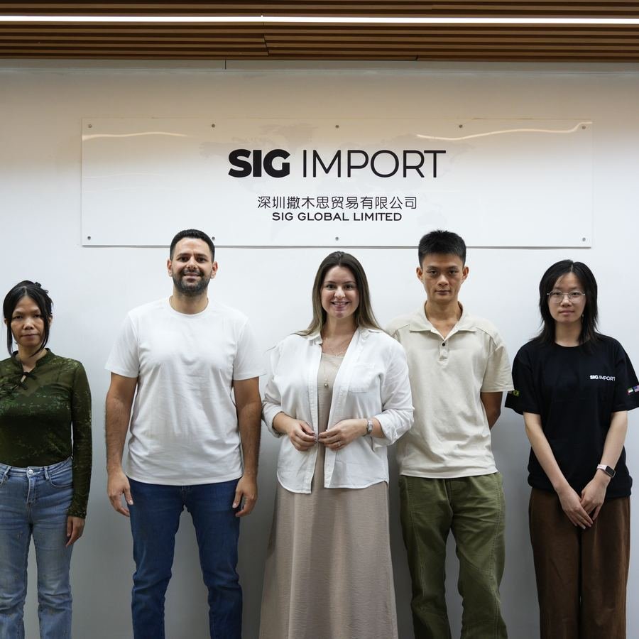 Equipe SIG na sede em Shenzhen