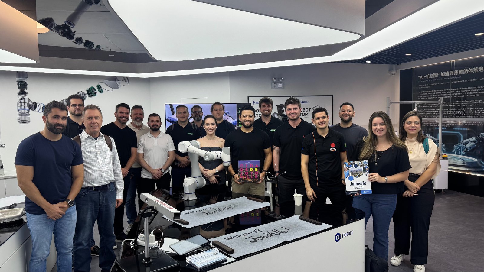 Visita à Dobot Robotics